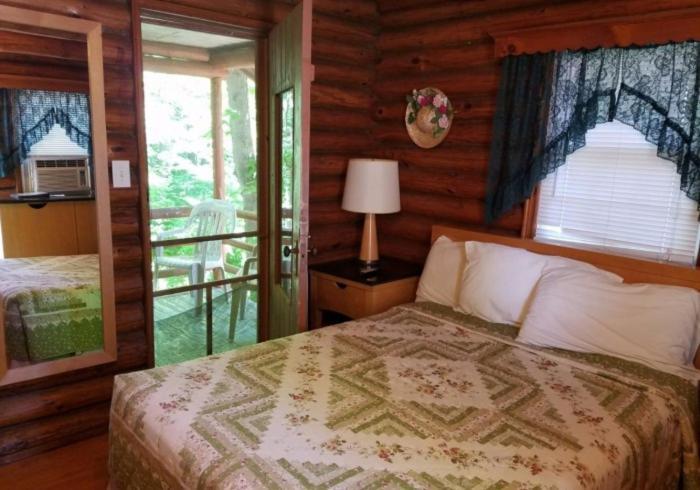 Seven Dwarfs Motel & Cabins レイク・ジョージ エクステリア 写真