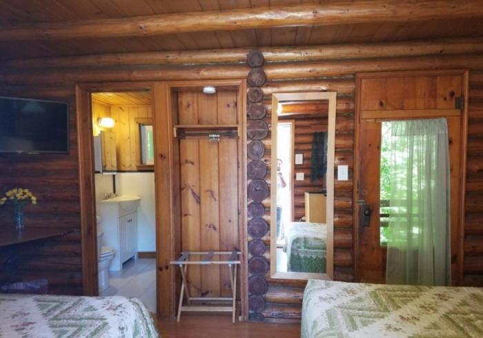 Seven Dwarfs Motel & Cabins レイク・ジョージ エクステリア 写真