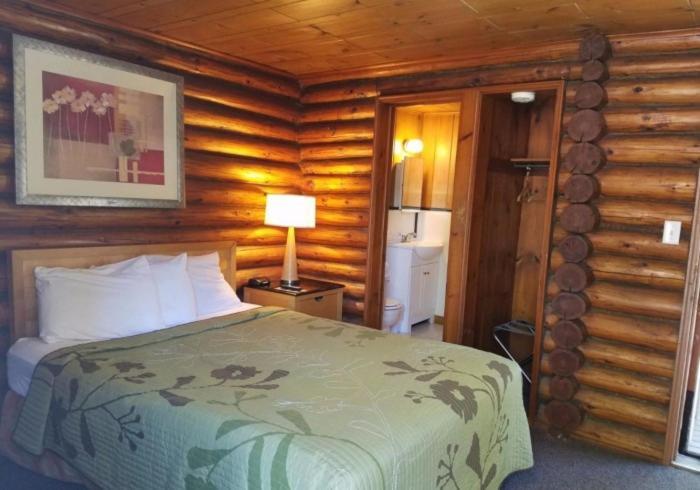 Seven Dwarfs Motel & Cabins レイク・ジョージ エクステリア 写真